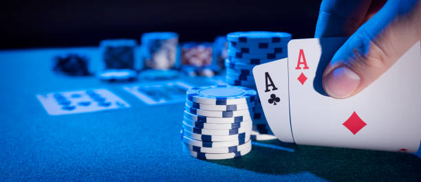 Luật chơi game bài xì tố cơ bản cho người mới
